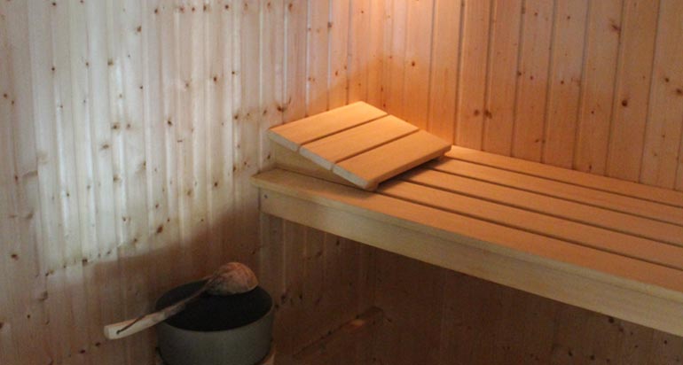 Pool & sauna